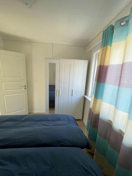 Lovely 2 Bedroom Apartmen With Free Parking Bergen Exterior photo
